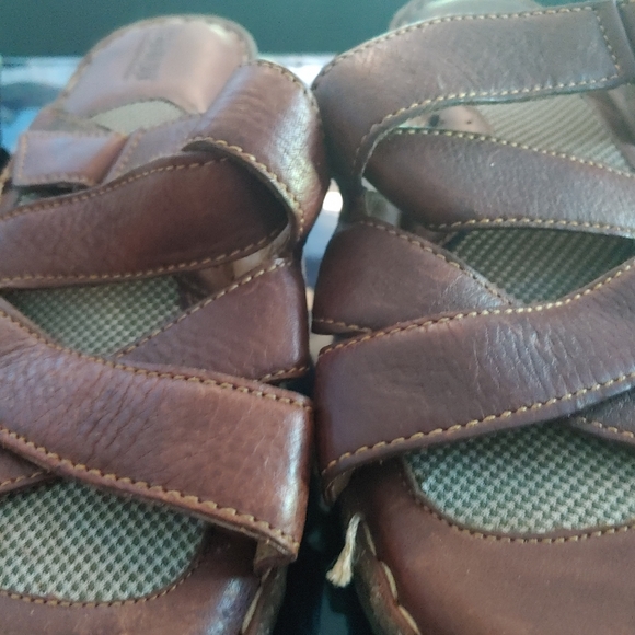 Sandles - Picture 4 of 4